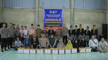 Kapolres Kampar Patroli Jelajah Sungai, Salurkan Bansos dan Himbau Masyarakat di Desa Terpencil