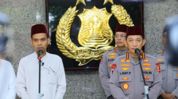 Ustadz Abdul Somad Ceramah di Mabes Polri Toleransi dan Amanah Jadi Pondasi Kebersamaan Polri dan Masyarakat