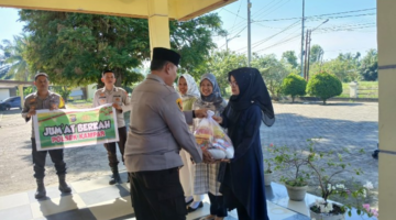 Tiada Telat Setiap Jum’at Barokah yang dilakukan oleh Kapolsek, Kampar Bapak AKP Asdisyah Mursyid. SH, Bersama para Kanit  Sehat Selalu Orang Baik..!!”